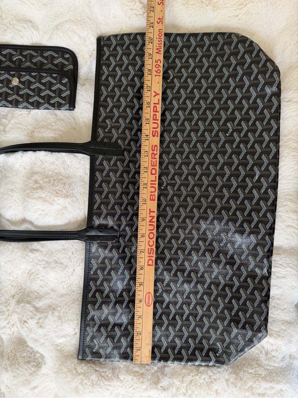 Goyard Saint Louis
Canvas Tote Bag Black - Picture 4 of 5
